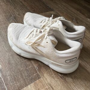 Brooks Glycerin 20 StealthFit White Khaki Gold Women’s Size 11 120369 1B 122